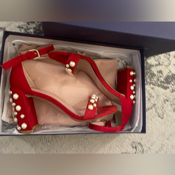 Stuart Weitzman - Picture 4 of 10